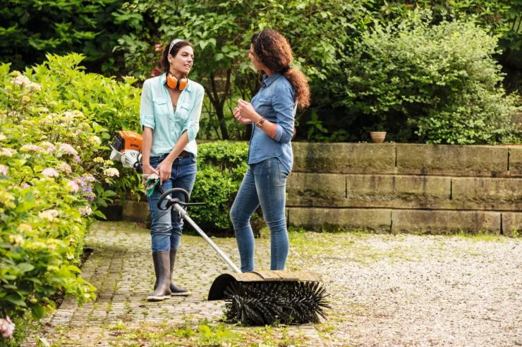 Outil balai-brosse STIHL KB-KM — 2