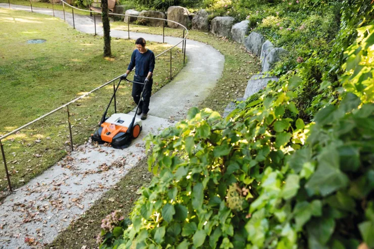 Balayeuse à batterie STIHL KGA 770 — 6