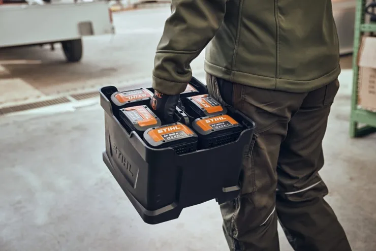 Support de batteries STIHL — 6