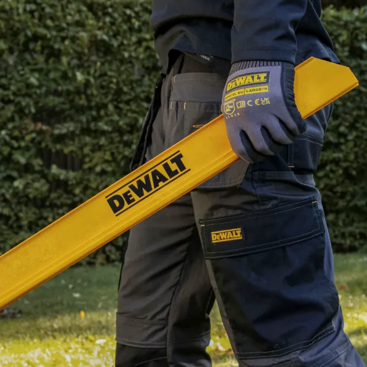 Accessoire de balayage pour taille-haies DEWALT — 3