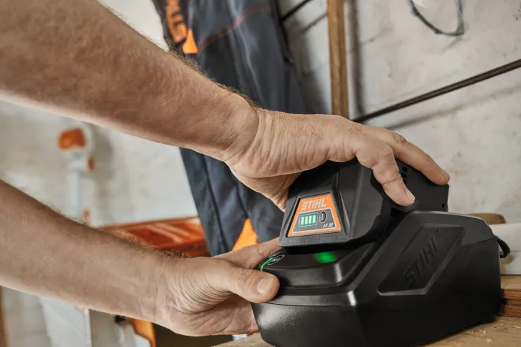 Chargeur standard STIHL AL 101 — 6