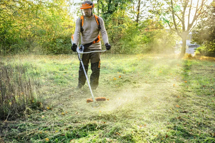 Débroussailleuse à batterie STIHL FSA 200 — 6