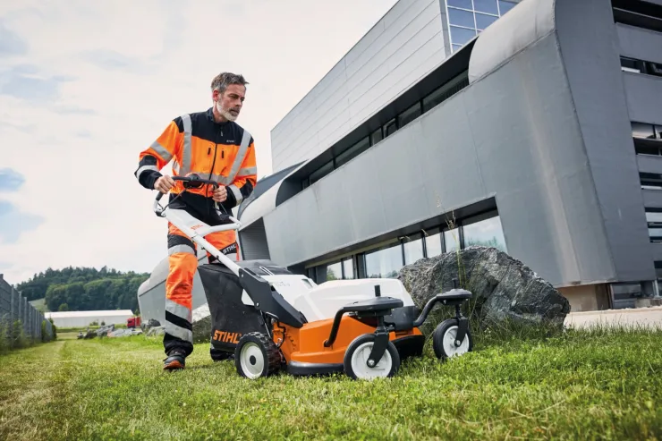 Tondeuse à batterie STIHL RMA 765 V pack 3 — 4