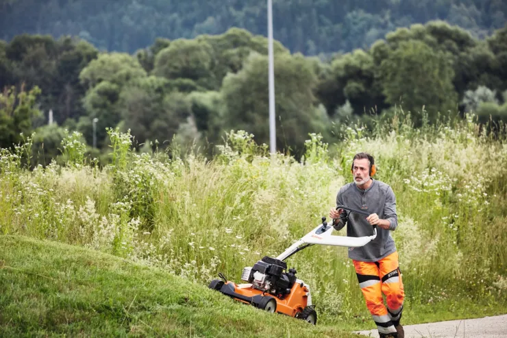 Tondeuse thermique STIHL RM 756 GC — 4
