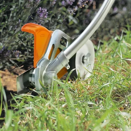 Outil dresse-bordures STIHL FCB-KM — 2