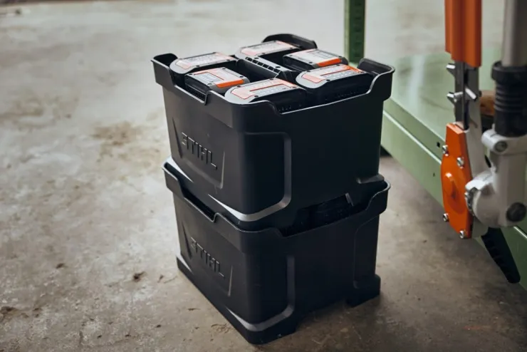 Support de batteries STIHL — 4