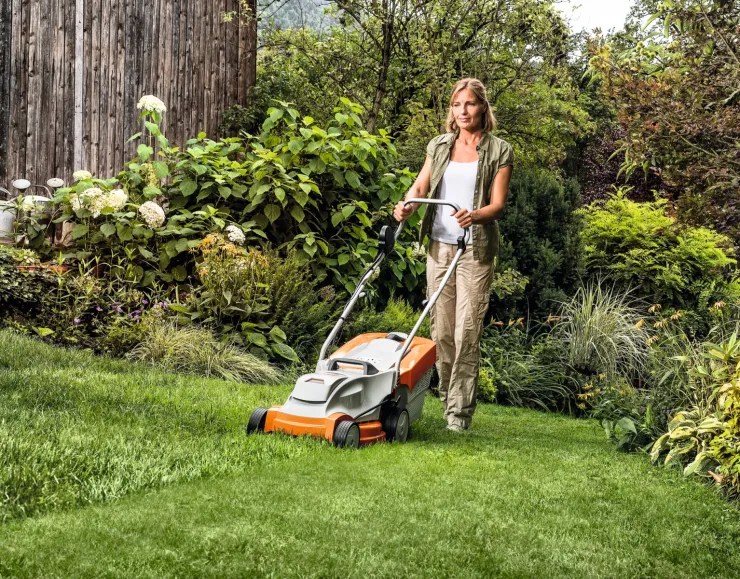 Tondeuse à batterie STIHL RMA 235 — 4