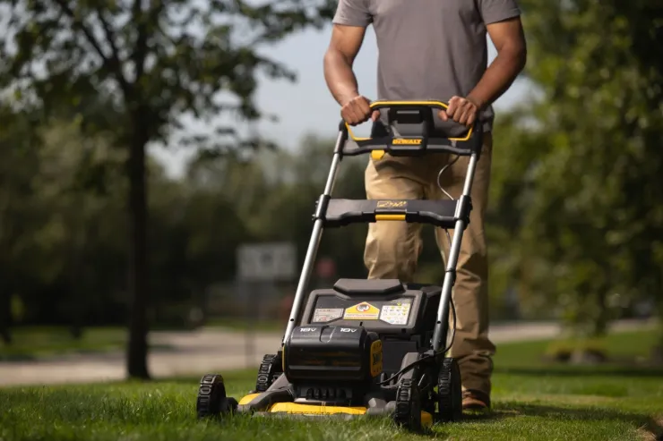 Tondeuse à batterie DEWALT DCMWP134N-XJ — 5