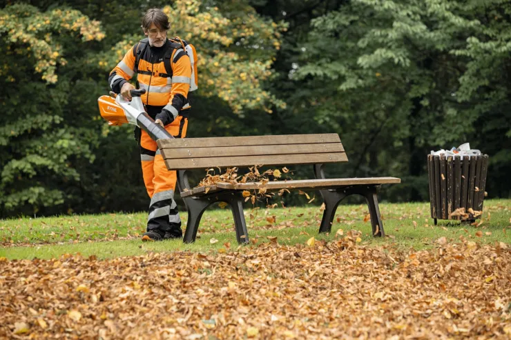 Souffleur à batterie STIHL BGA 200 — 4