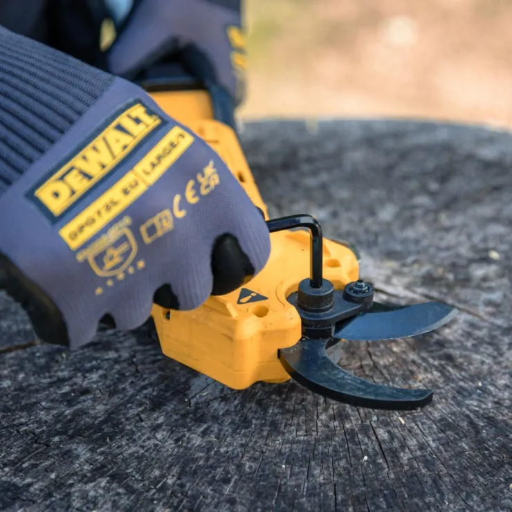 Sécateur sur perche à batterie DEWALT DCMPP569N-XJ — 6