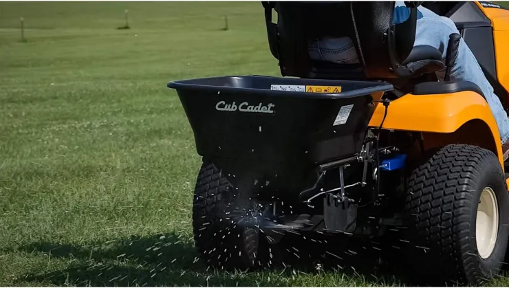 Épandeur électrique Cub Cadet pour série XT — 4
