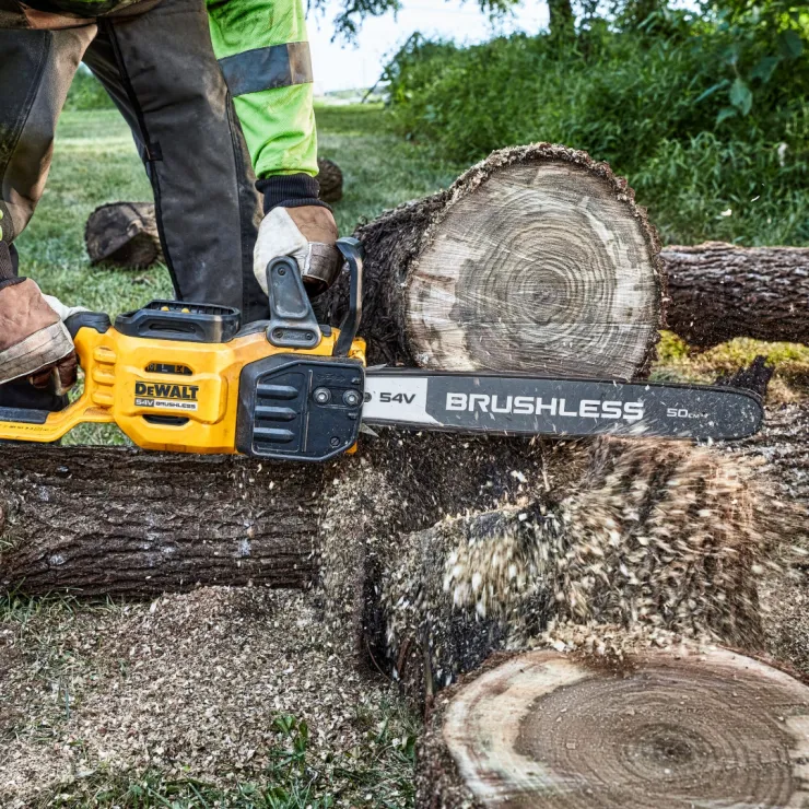 Tronçonneuse à batterie DEWALT DCMCS575N-XJ — 5