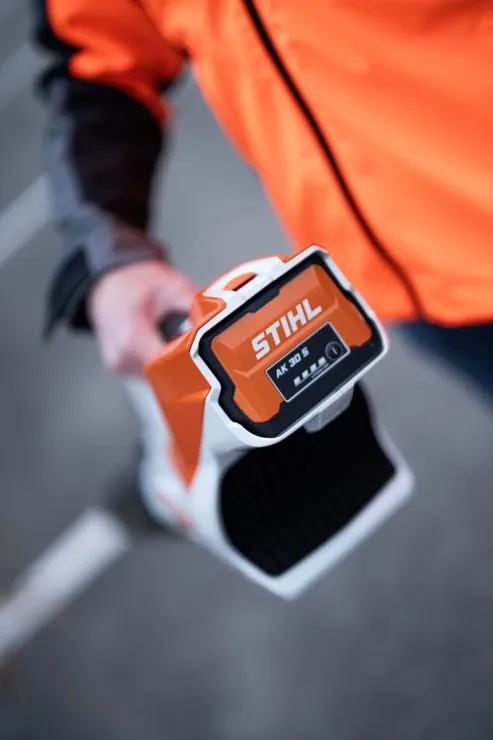 Souffleur à batterie STIHL BGA 60 pack 1 batterie — 4