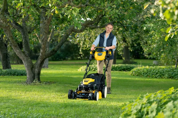 Tondeuse thermique CUB CADET LM3 CR53s — 4