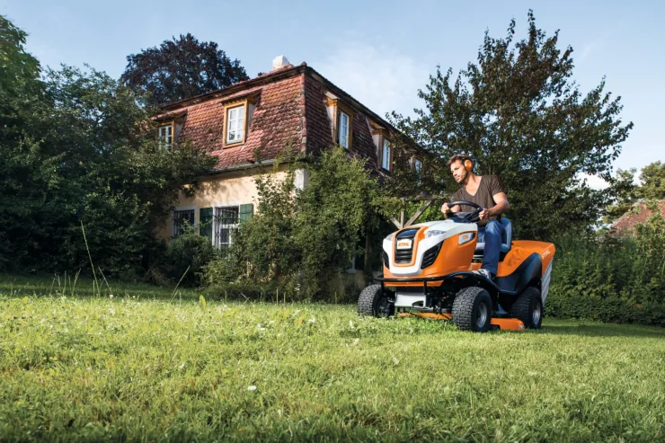 Tracteur tondeuse STIHL RT 6112 ZL — 6
