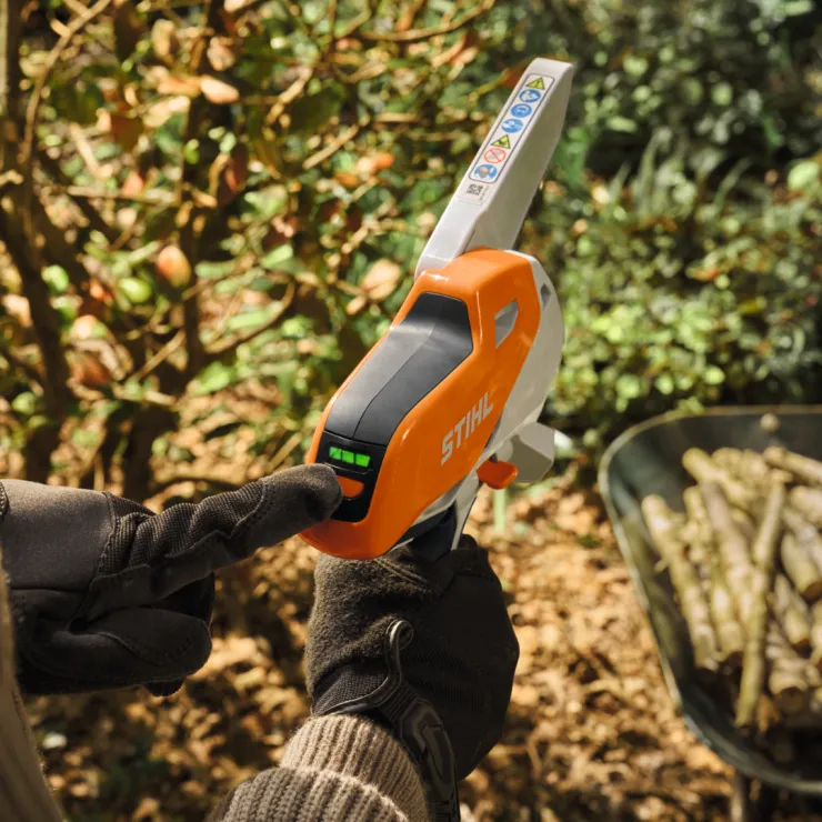 Scie de jardin à batterie STIHL GTA 20 - Pack complet — 4