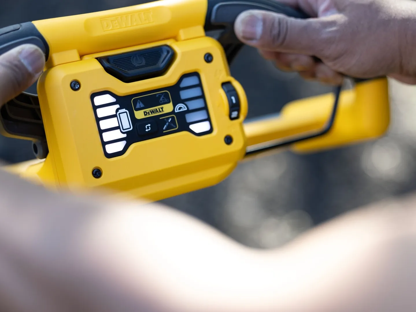 Tableau de bord tondeuse DEWALT