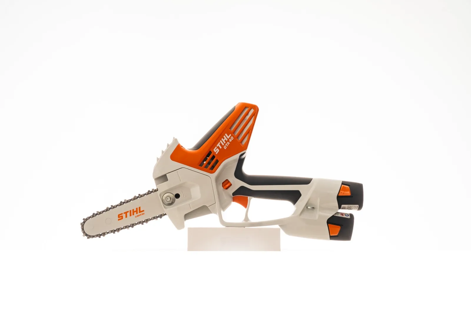 Scie de jardin à batterie STIHL GTA 40 - Pack 6 batteries — Vue 360°