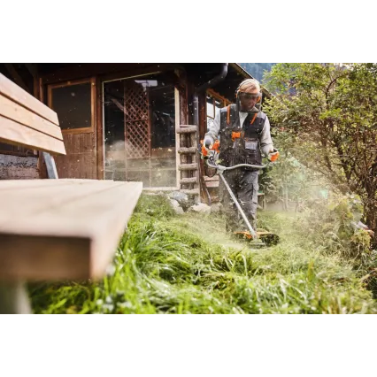 Débroussailleuse thermique STIHL FS 131 - vue 10