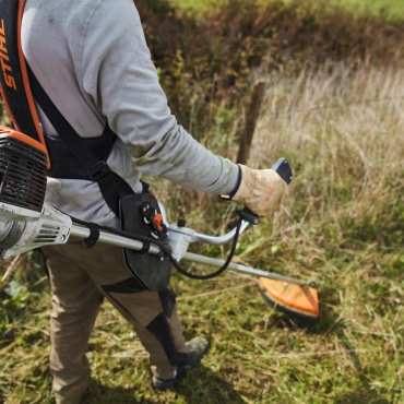 Débroussailleuse thermique STIHL FS 131 - vue 2