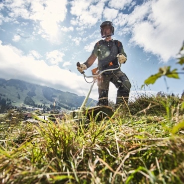 Débroussailleuse thermique STIHL FS 131 - vue 4