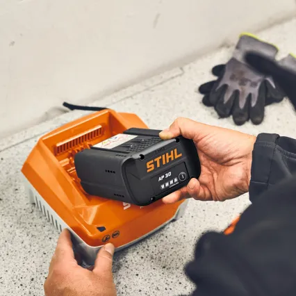 Batterie Lithium-Ion STIHL AP 30 - vue 3