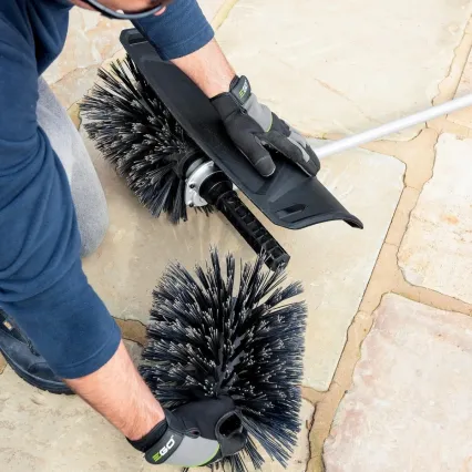 Outil balai brosse EGO BBA2100 - Démonstration - vue 6