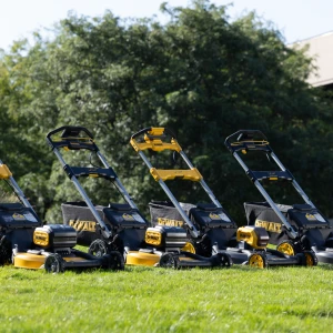 Guide d'achat : tondeuses à batterie DEWALT