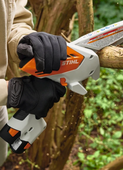 STIHL GTA 30 : nouvelle scie de jardin à batterie puissante et ergonomique