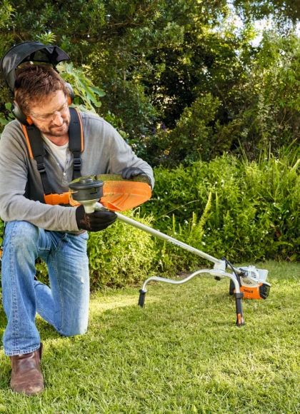 Comment changer la tête d'une débroussailleuse STIHL ?
