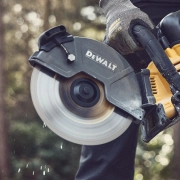 Carter de protection orientable sur 5 positions